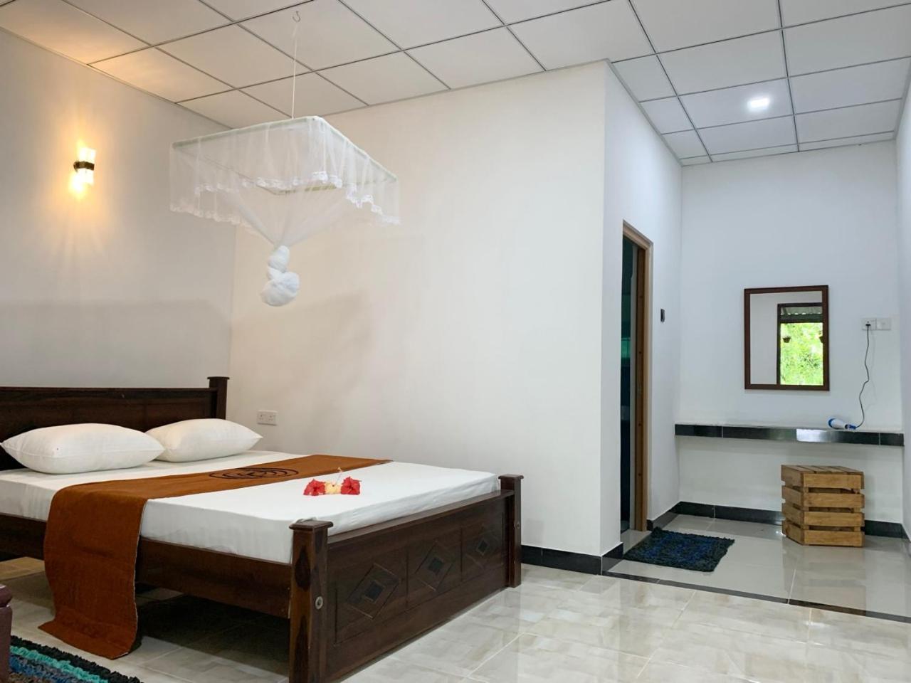 Manju Homestay Сигирия Екстериор снимка