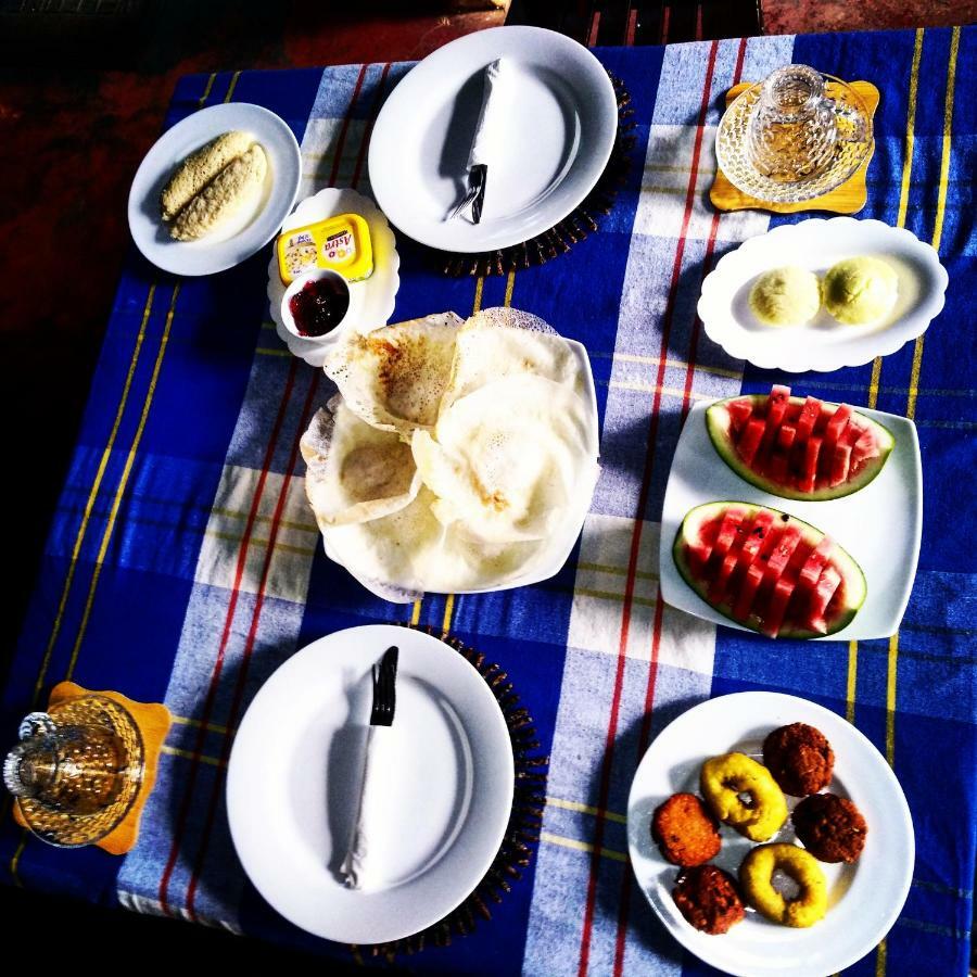 Manju Homestay Сигирия Екстериор снимка